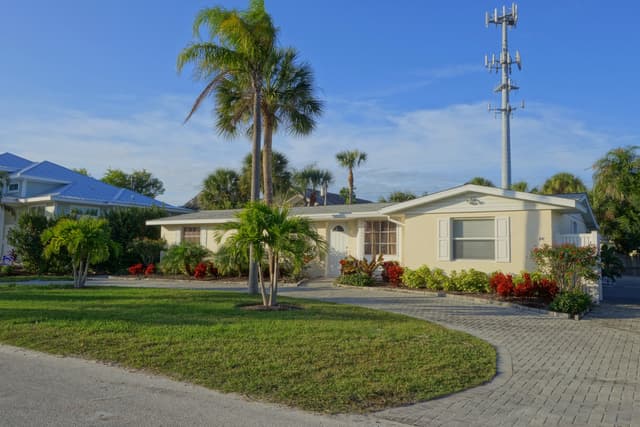 Island Mojo by Anna Maria Island Accommodations