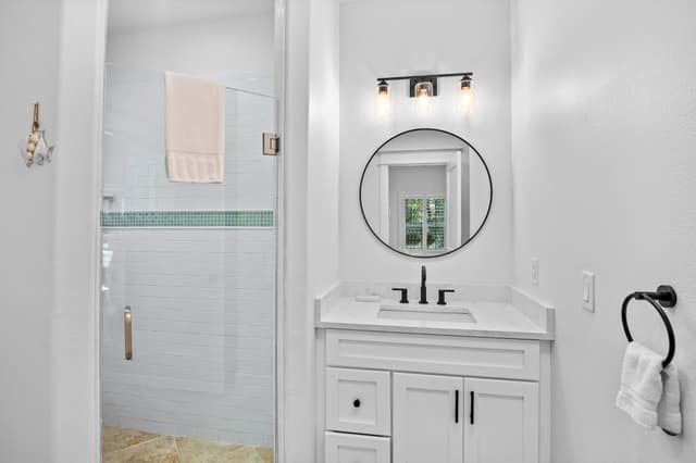Second Bathroom, Ensuite