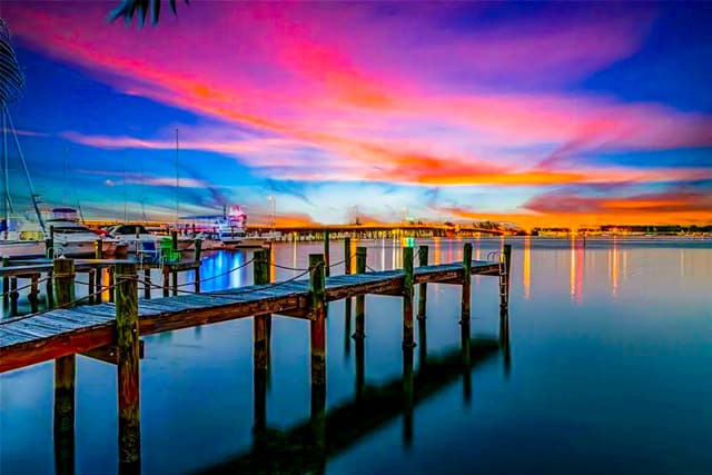 Private Bayfront Boat Dock