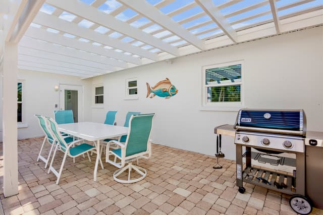 Outdoor Grill, Dining Area