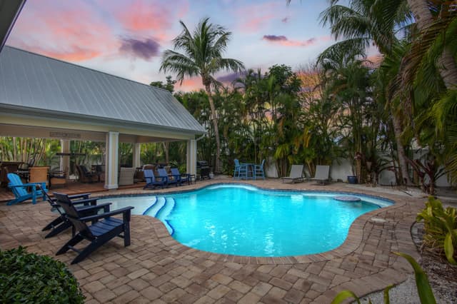 Private pool