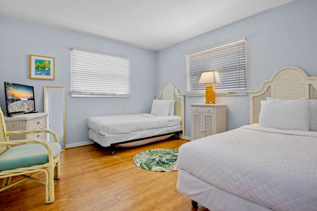 Second Bedroom, 2nd Floor - Two Twin beds