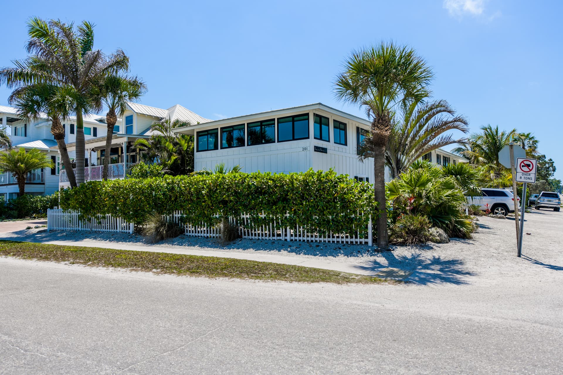 Barefoot by the Bay at Bayside Bungalow — photo 4