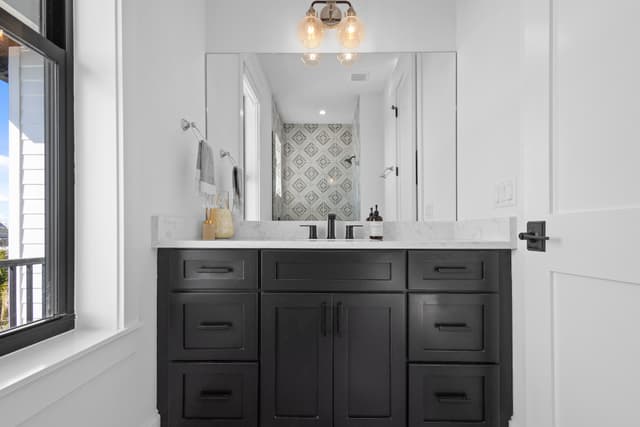 Seventh Bedroom, Ensuite