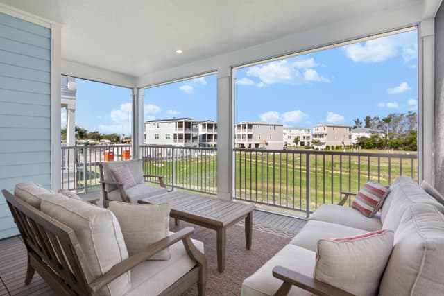 Main Balcony, Lounge Area