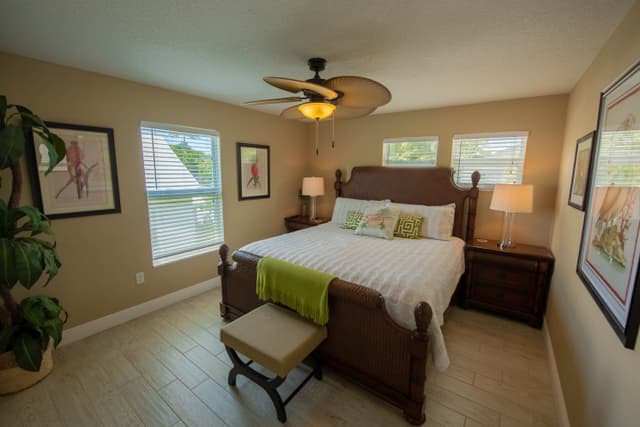 Second Bedroom - King
