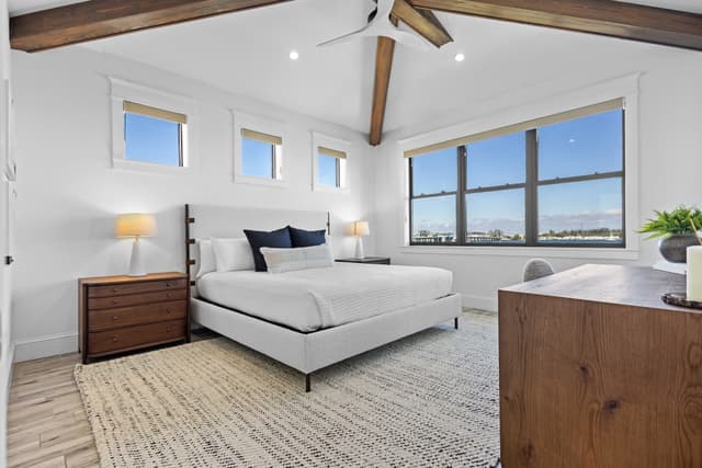 Fourth Bedroom, King