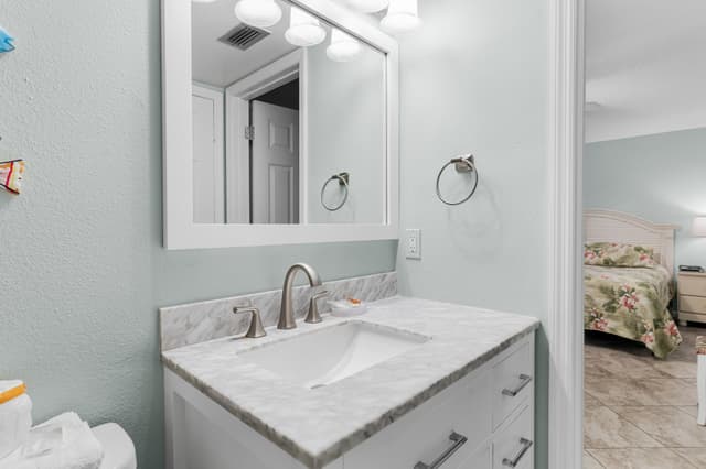 JC Resorts Sand Dollar 309 Bathroom 2 Indian Shores-2(2048 Pixels)32