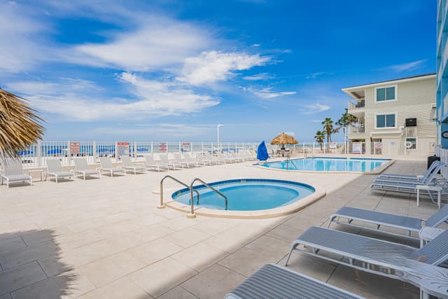 Sand Dollar Exterior Hot Tub