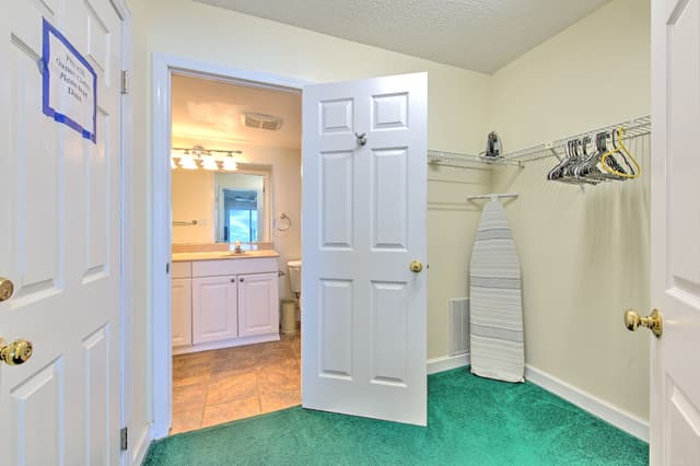 JC Resorts Redington Shores Sea Oats 106 main bedroom closet