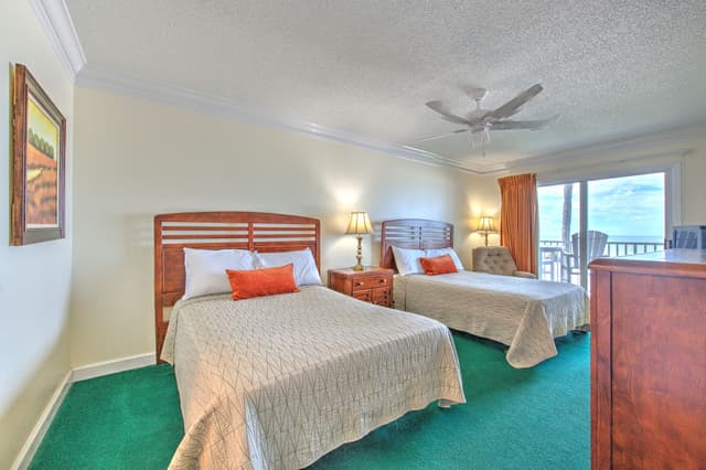 JC Resorts Redington Shores Sea Oats 106 Main bedroom 1