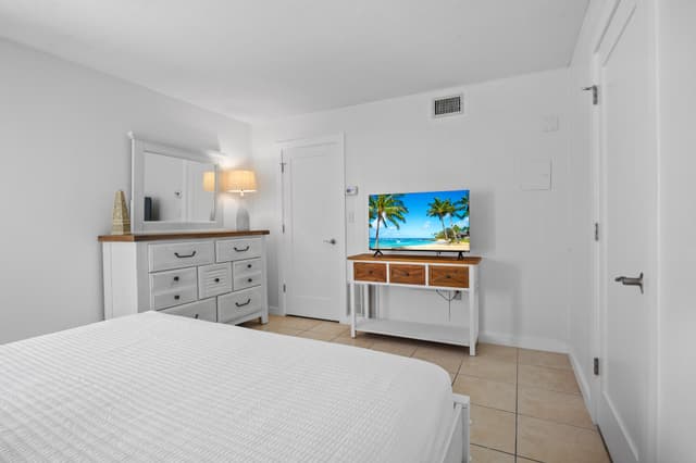 Primary Bedroom, King