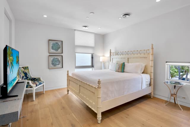 Third Bedroom, King