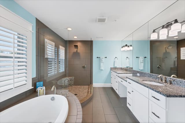 Primary Bedroom (4th floor), Ensuite Bathroom