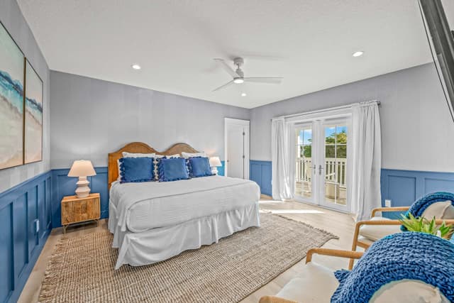 Primary Bedroom (2nd floor), King bed