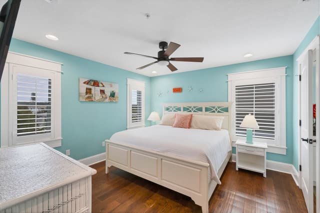 Fourth Bedroom (3rd floor), King bed