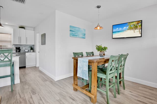 Dining Space for Group Gatherings