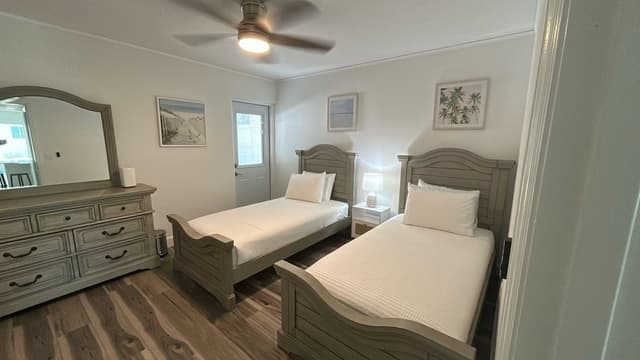 Second Bedroom, Twin Bedroom