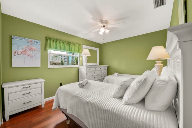 Second Bedroom - Two Twins