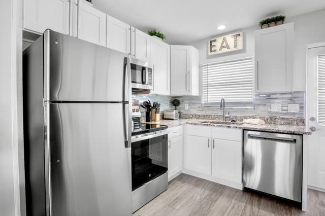 Fully Equipped Kitchen with Island