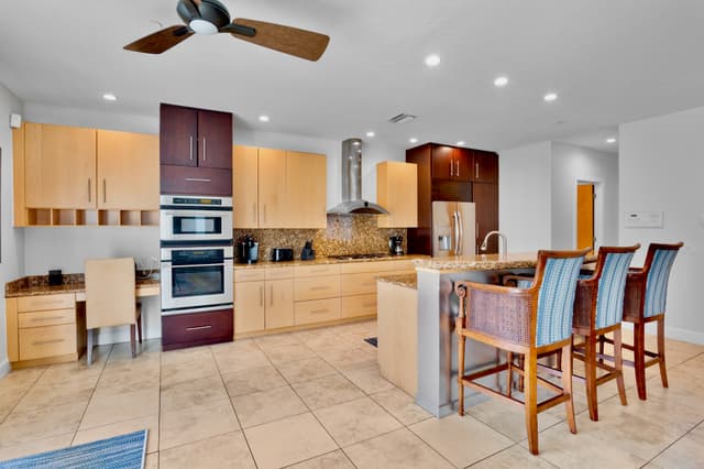 Kitchen, Desk Area