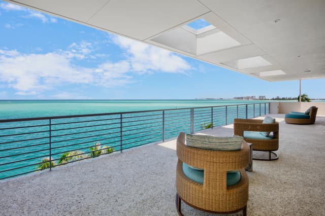 Primary Bedroom, Balcony Seating Area