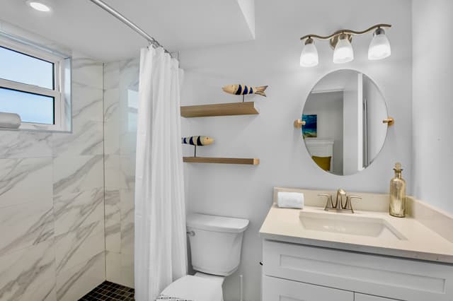 Primary Bedroom, Ensuite Bathroom