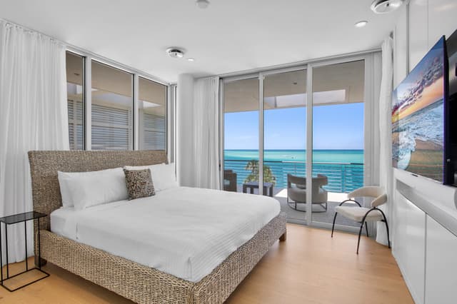 Fourth Bedroom, King