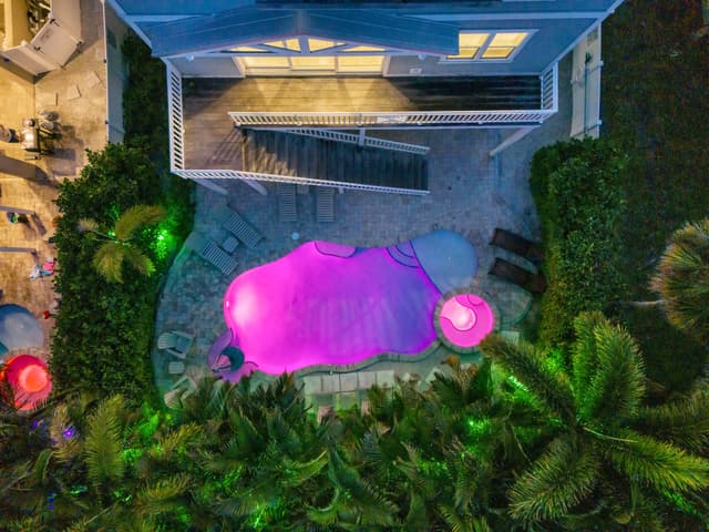 Private pool and relaxing spa