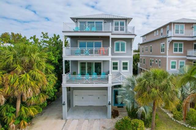 Sunset View - Siesta Key Luxury Rental Properties