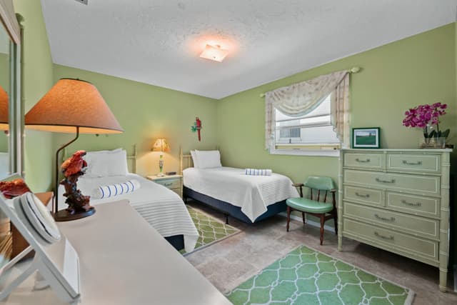 Second Bedroom, Two Twins