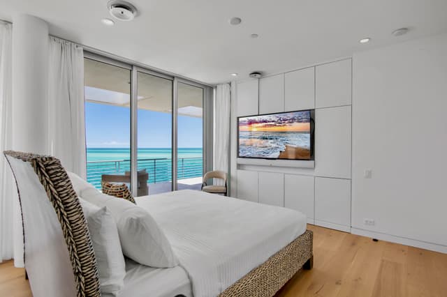 Fourth Bedroom, King