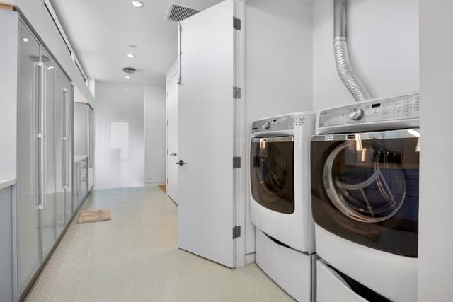 Washer and Dryer, Fourth Floor