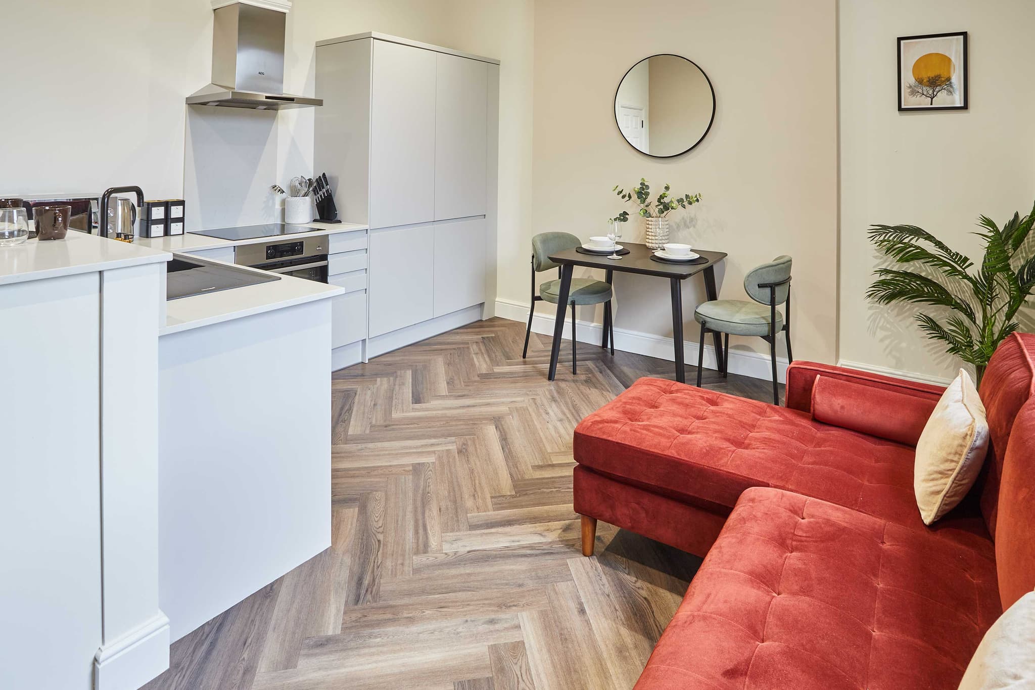 Host & Stay | Apartment 3, Upton House — photo 2