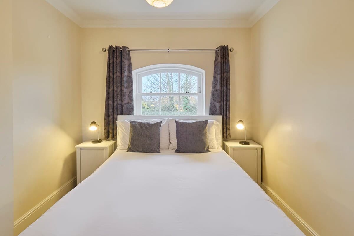 Host & Stay | Nunnery Fields — photo 2