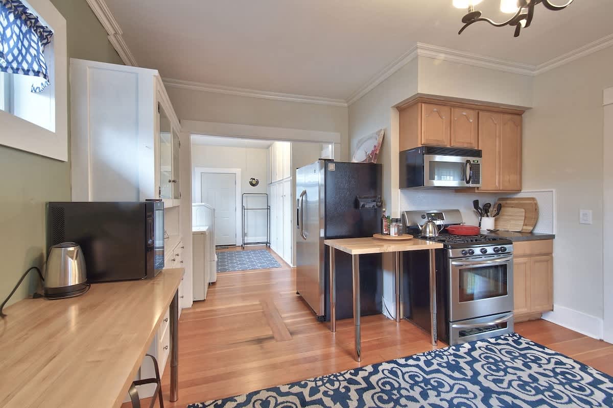 5th St Bungalow - Historic Charm Near 3rd St — photo 16