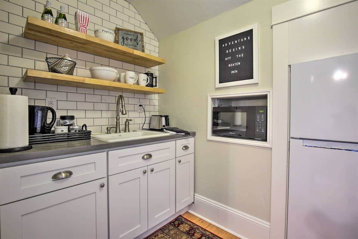 5th St Bungalow - Historic Charm Near 3rd St — photo 38