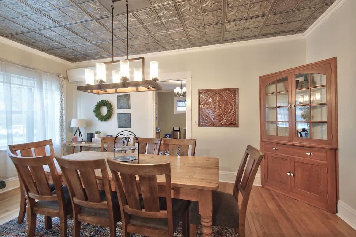5th St Bungalow - Historic Charm Near 3rd St — photo 5