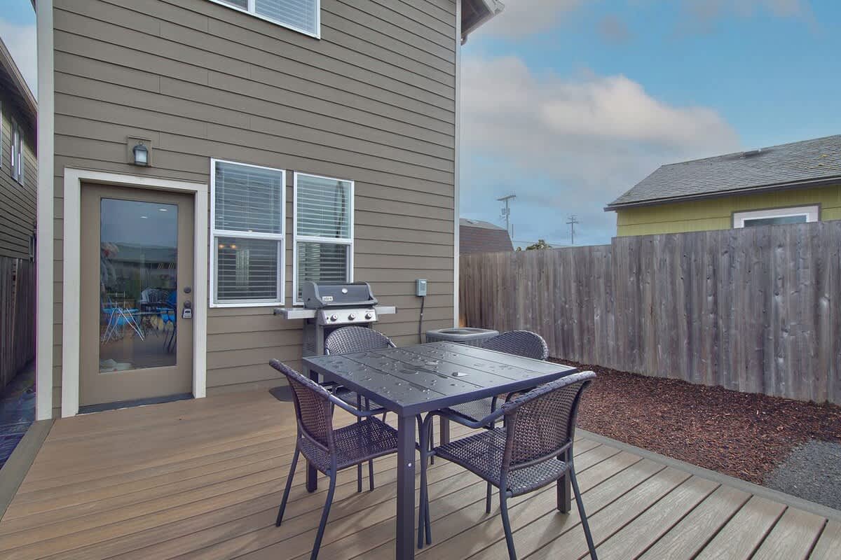 Adventure Awaits - Wine country oasis w Cozy deck — photo 17