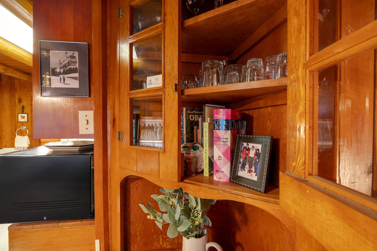 Berghuttlein Getaway - Cozy family alpine retreat with creek access — photo 17