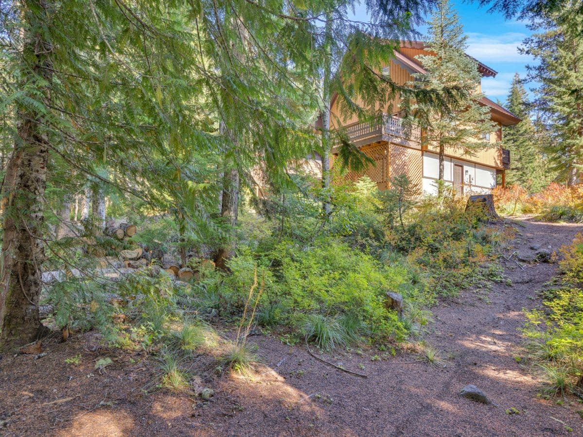 Berghuttlein Getaway - Cozy family alpine retreat with creek access — photo 57