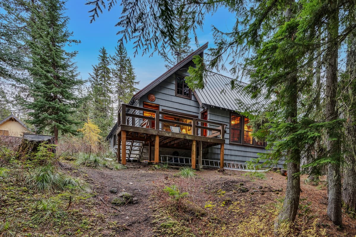 Berghuttlein Getaway - Cozy family alpine retreat with creek access — photo 48