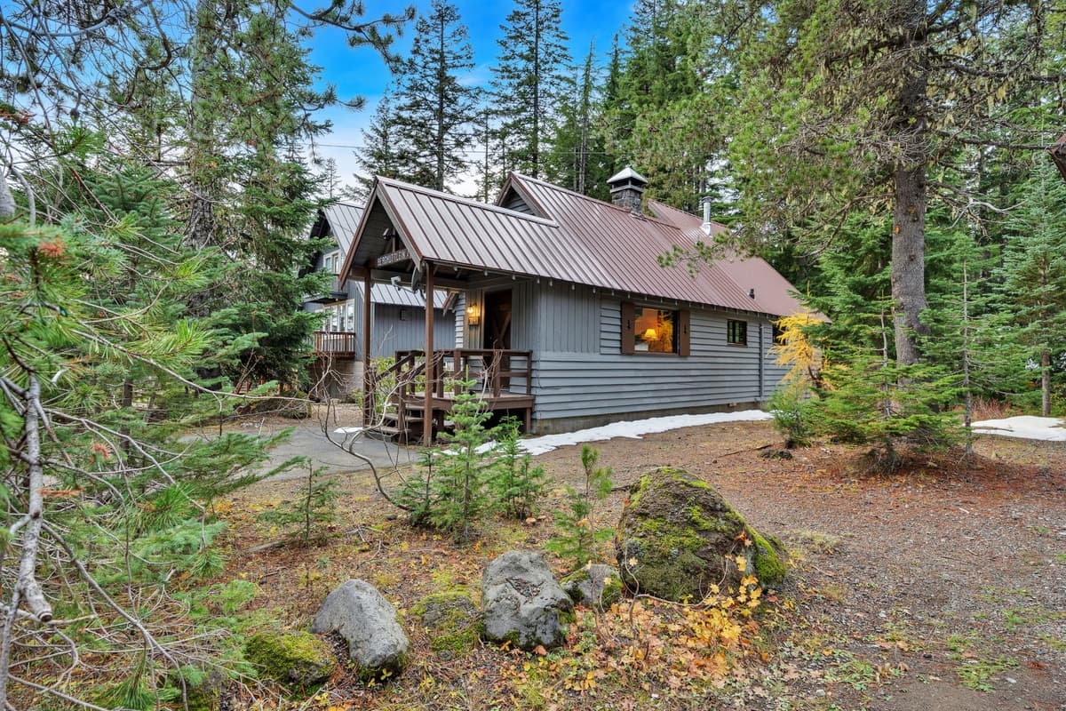 Berghuttlein Getaway - Cozy family alpine retreat with creek access — photo 49