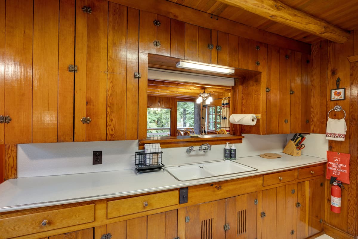 Berghuttlein Getaway - Cozy family alpine retreat with creek access — photo 13