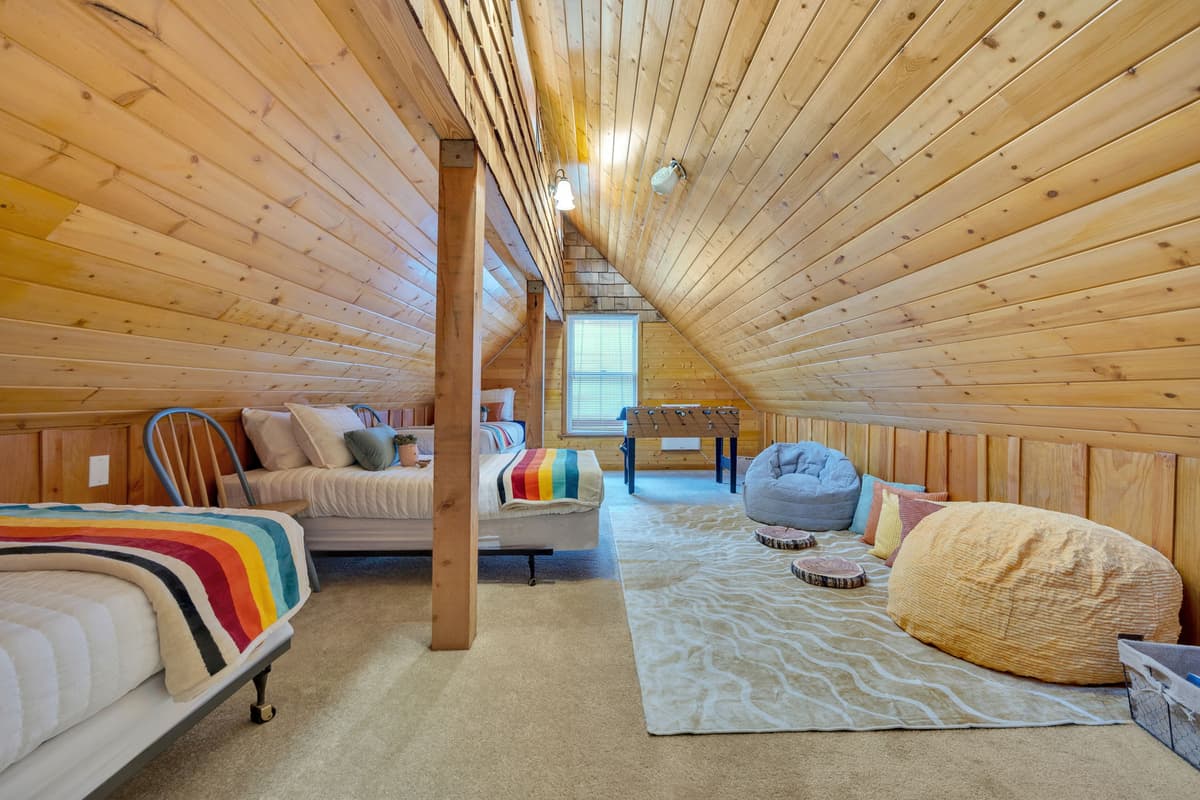 Berghuttlein Getaway - Cozy family alpine retreat with creek access — photo 31