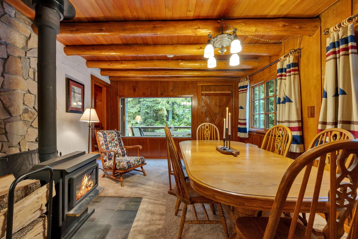 Berghuttlein Getaway - Cozy family alpine retreat with creek access — photo 19