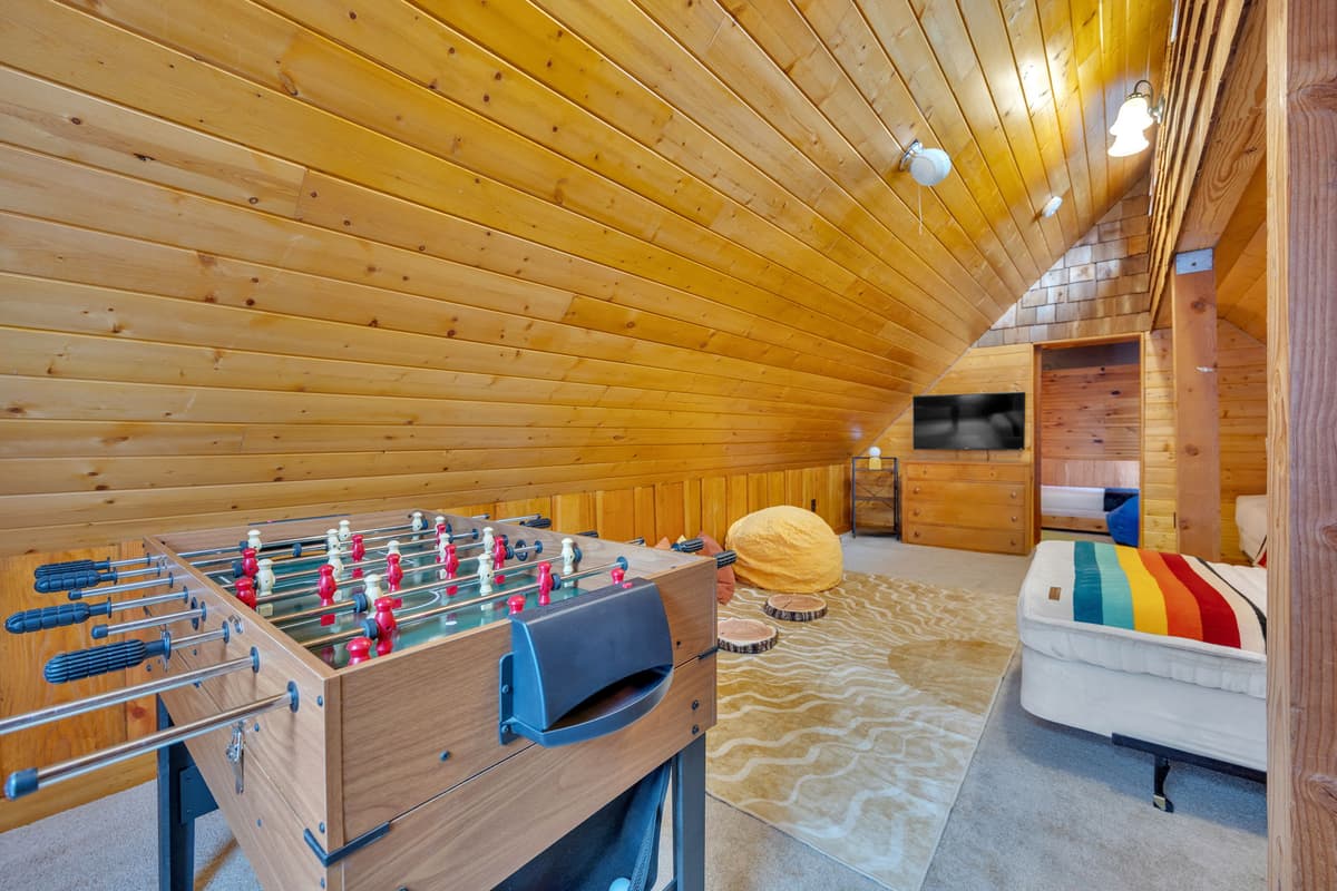 Berghuttlein Getaway - Cozy family alpine retreat with creek access — photo 32