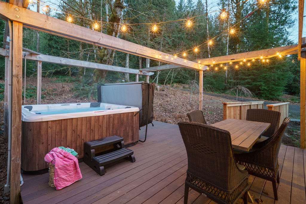 Chateau Relaxeau: Game Room Hot Tub Pet Friendly — photo 2