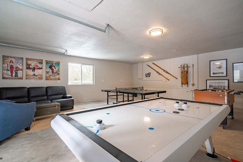 Chateau Relaxeau: Game Room Hot Tub Pet Friendly — photo 44