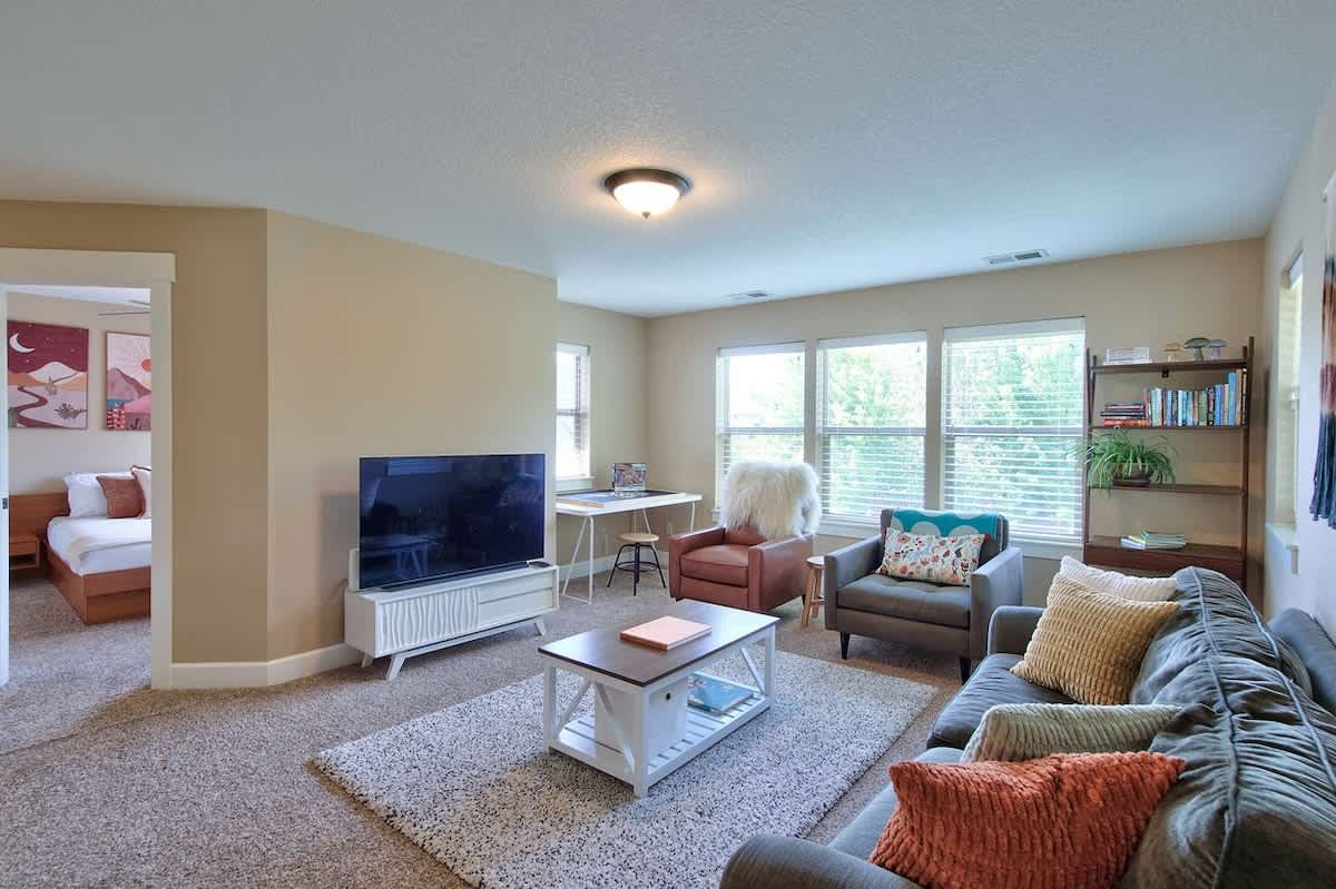 Creekside Hideaway - Wine Country by 3rd St — photo 30